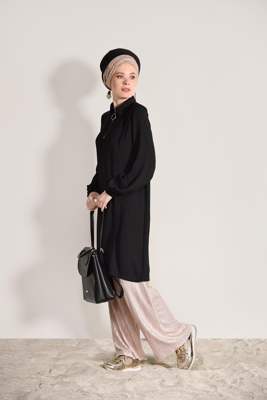 Tesettür giyim SİYAH T 3498 Mısra- Fermuar Detaylı Tunik