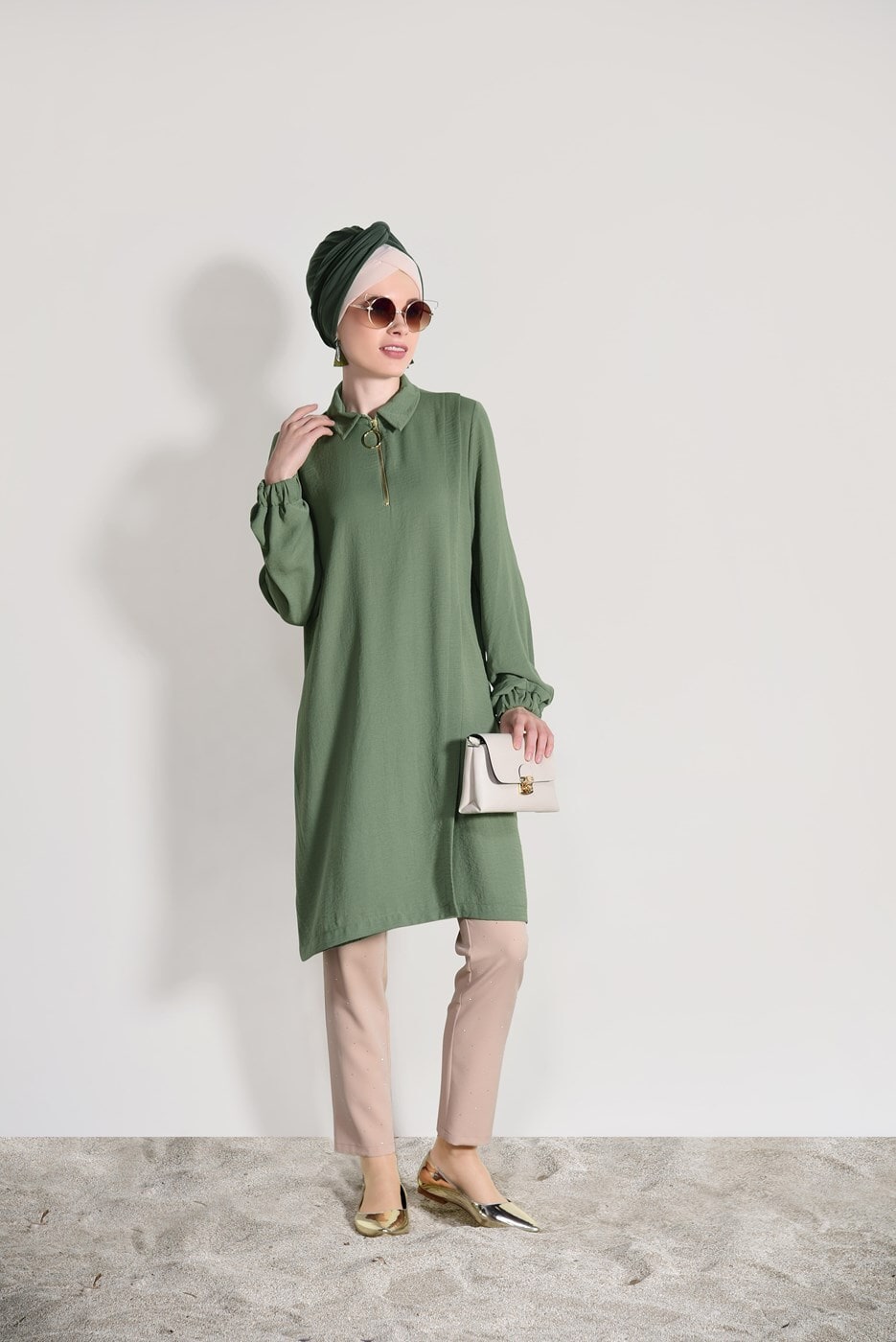 Tesettür giyim HAKİ T 3498 Mısra- Fermuar Detaylı Tunik