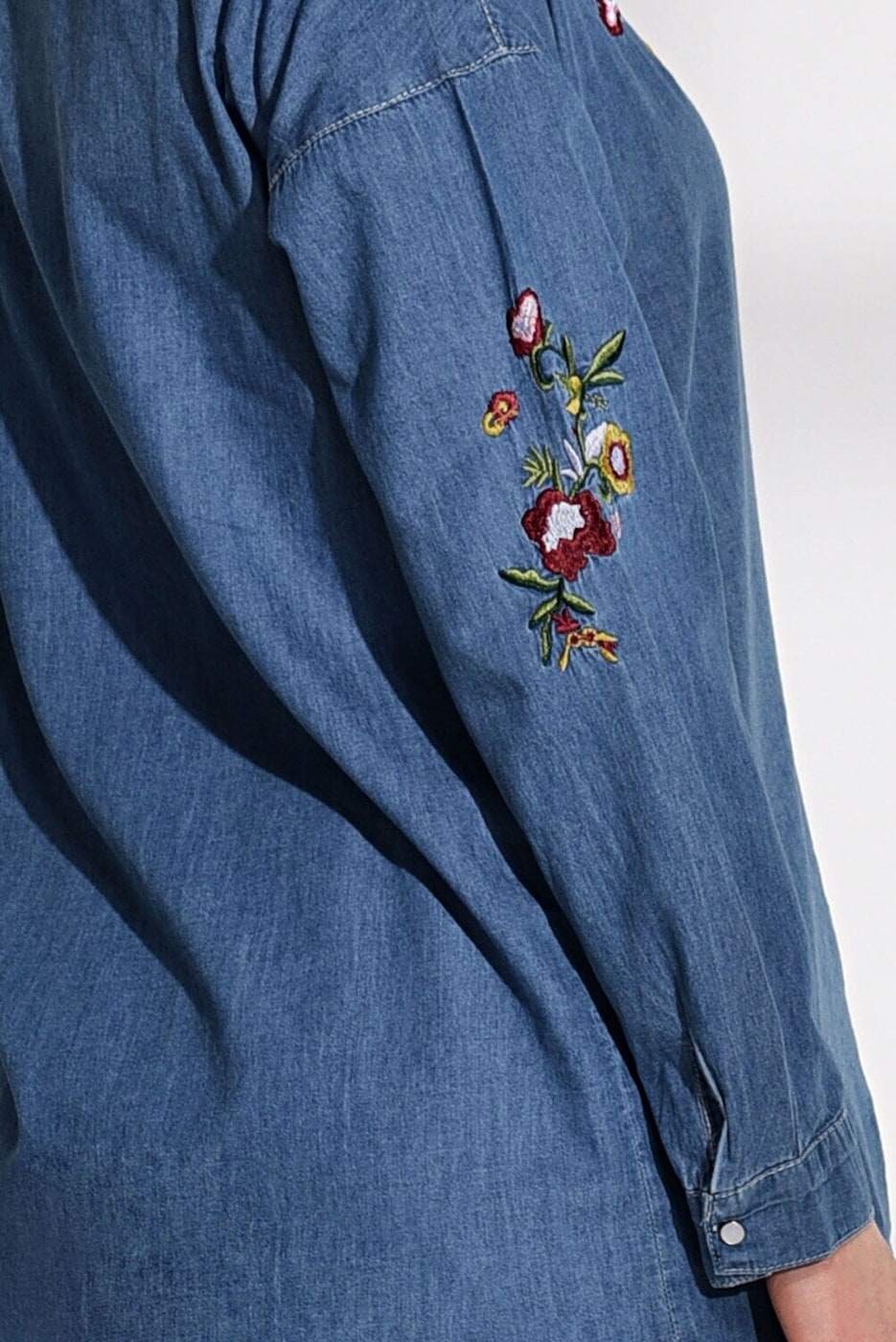 Tesettür giyim LACİVERT NAKIŞ DETAYLI DENİM TUNİK 3524 