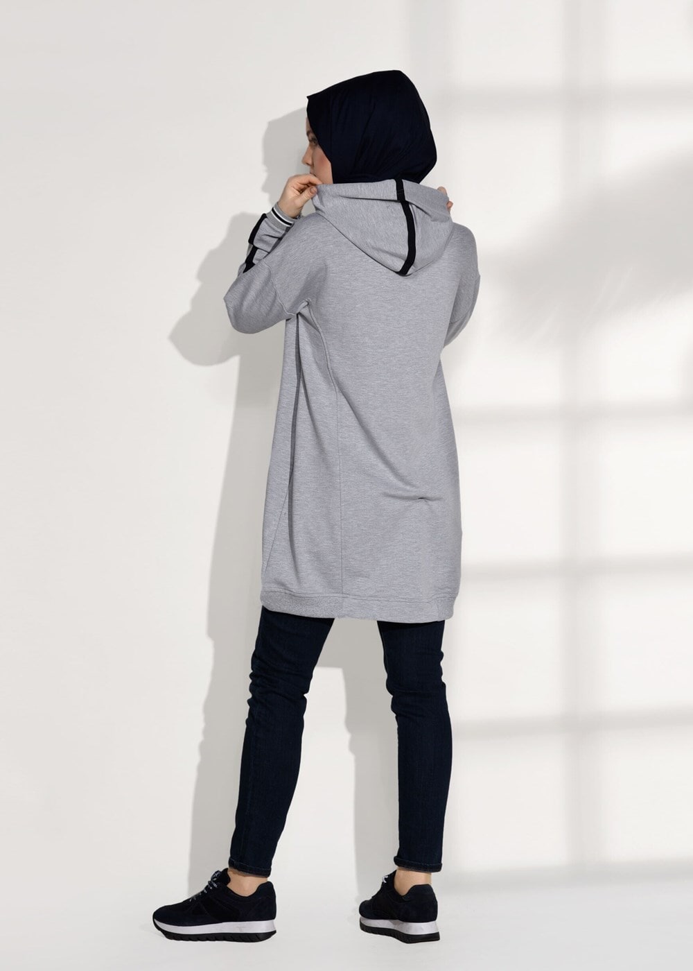 Tesettür giyim GRİ KAPÜŞONLU SPOR TUNİK 3608