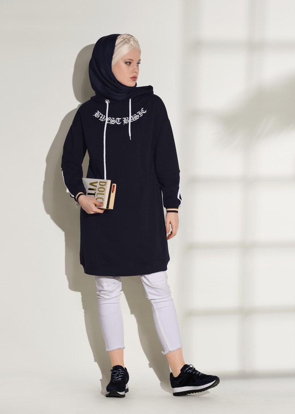 Tesettür giyim LACİVERT KAPÜŞONLU SPOR TUNİK 3608