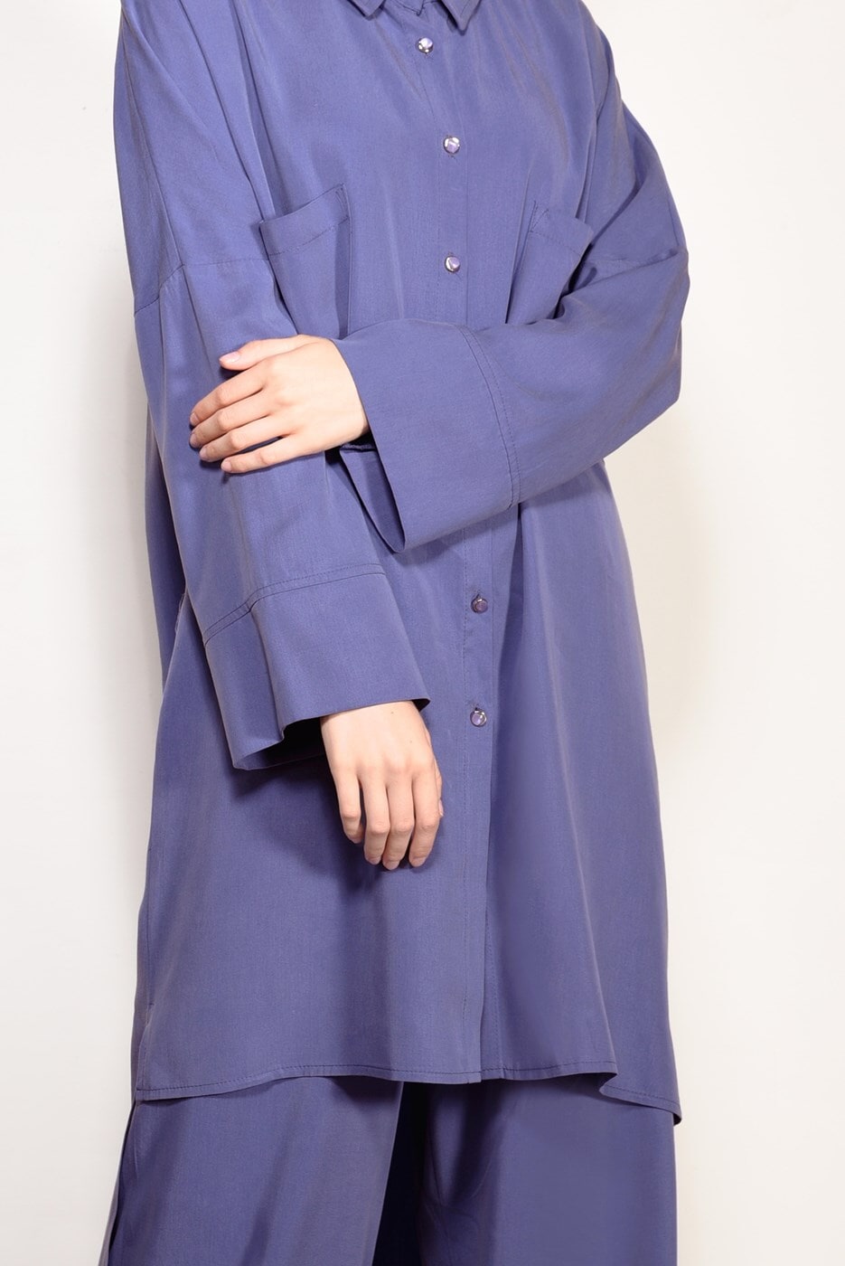 Vêtements hijab BLEU MARINE COSTUME PANTALON 2 PIÈCES DÉTAILLÉ AVEC POCHE SUR LE DEVANT 4003 