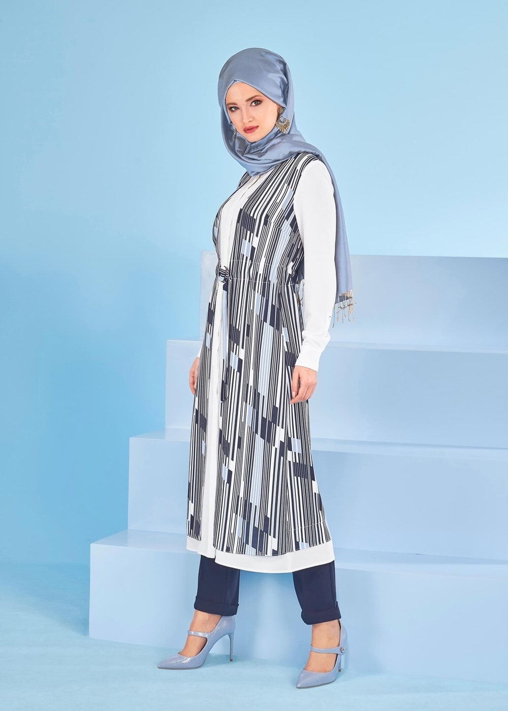 Tesettür giyim MAVİ BÜZGÜLÜ YELEK GÖRÜNÜMLÜ TUNİK 4297 