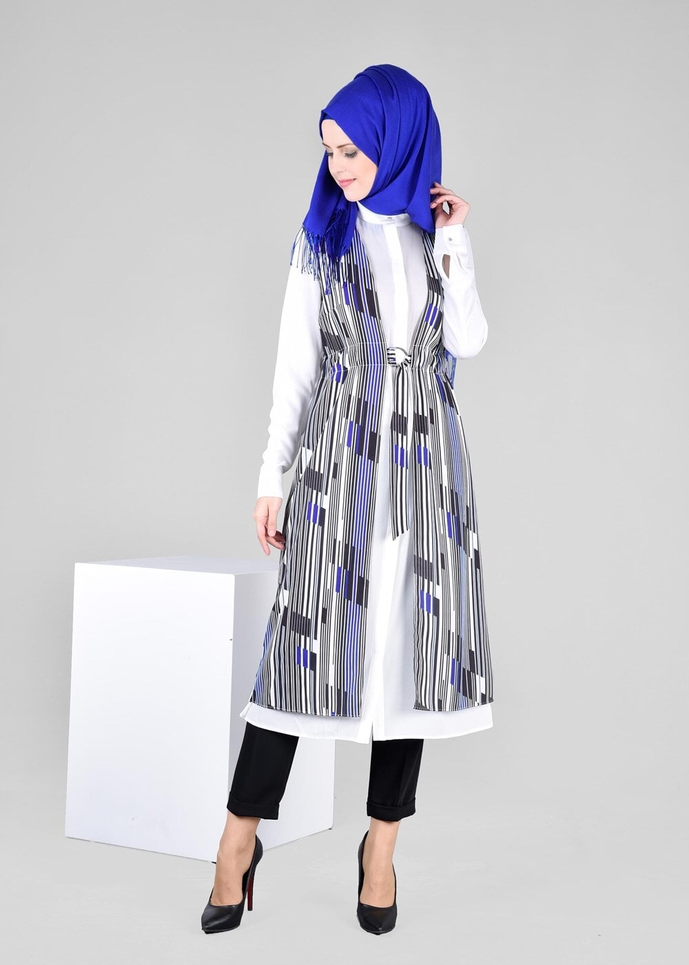 Vêtements hijab BLEU MARINE  TUNIQUE FRONCÉE T 4297
