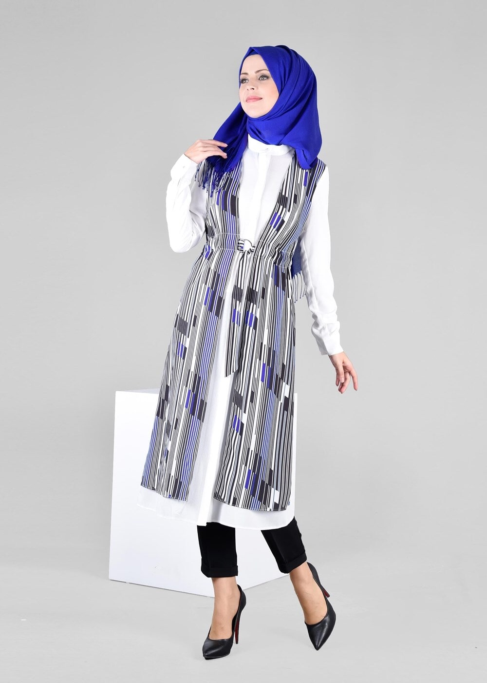 Vêtements hijab BLEU MARINE  TUNIQUE FRONCÉE T 4297