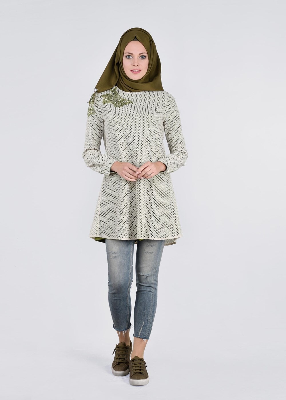 Tesettür giyim BEJ NAKIŞ DETAYLI TUNİK  4452