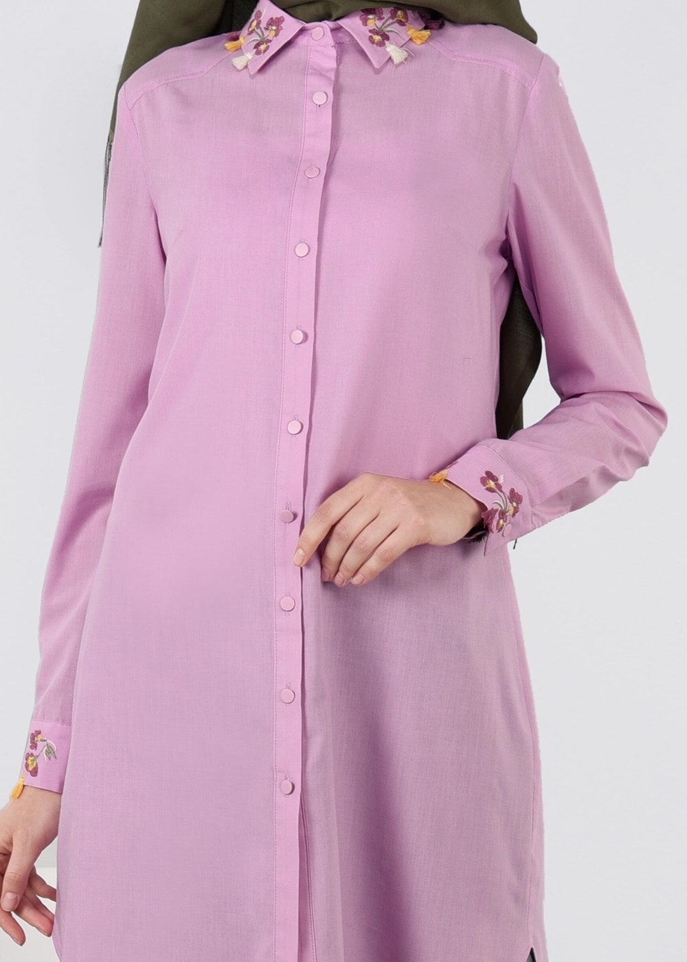 Tesettür giyim MOR YAKASI VE MANŞETLERİ İŞLEME DETAYLI TUNİK 4514 