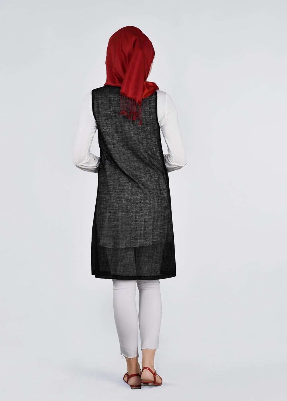 Tesettür giyim SİYAH KOLLARI NAKIŞ DETAYLI YELEKLİ 2&prime;Lİ TUNİK 4533 