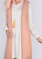 Tesettür giyim PUDRA KOLLARI NAKIŞ DETAYLI YELEKLİ 2&prime;Lİ TUNİK 4533 