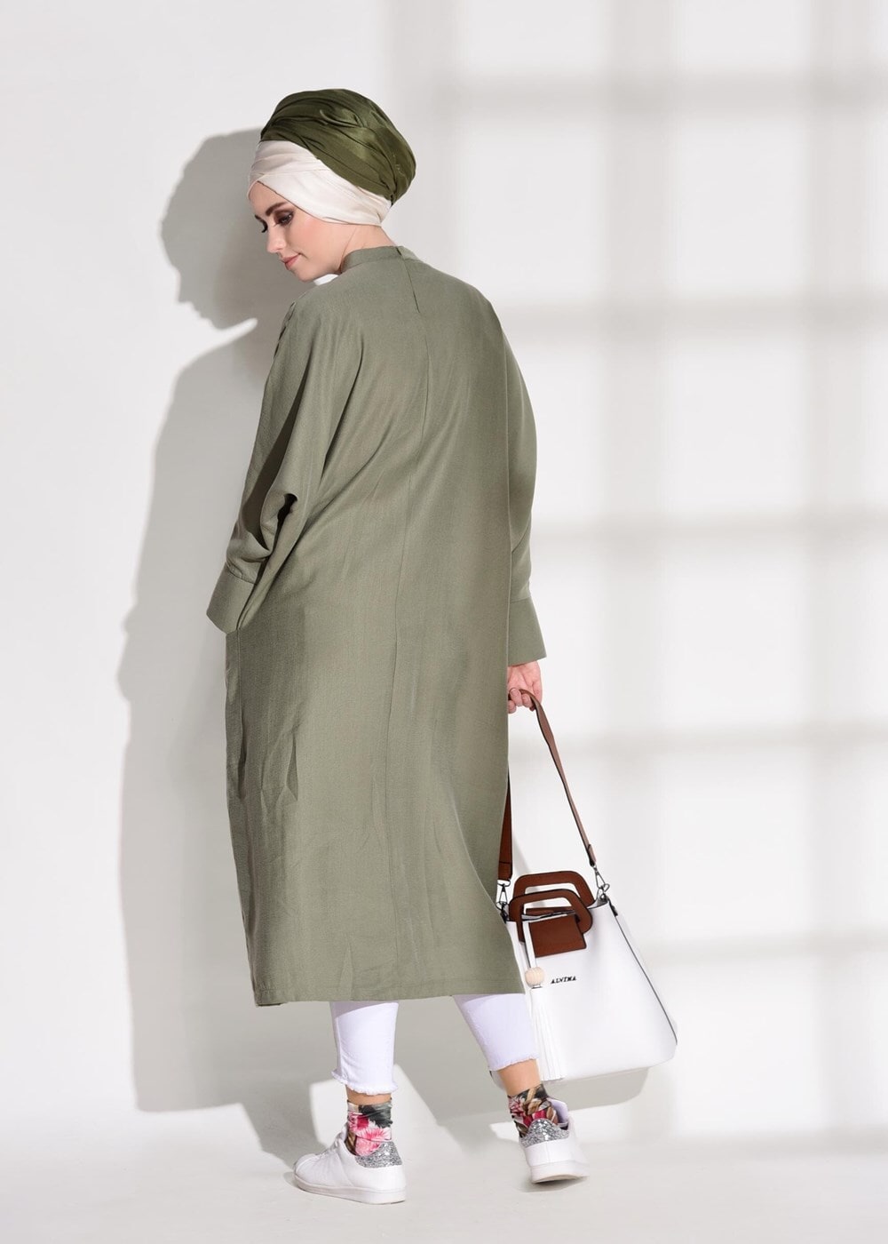 Tesettür giyim HAKİ T 5575 Asmiray- Cep Detaylı Salaş Tunik