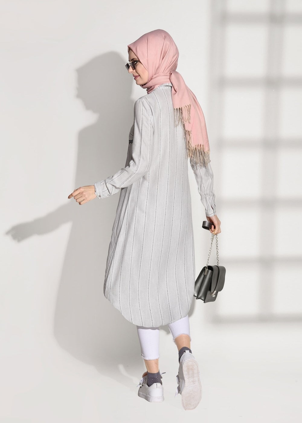 Tesettür giyim BEJ T 5665 Asmiray-Çizgi Detaylı Tunik