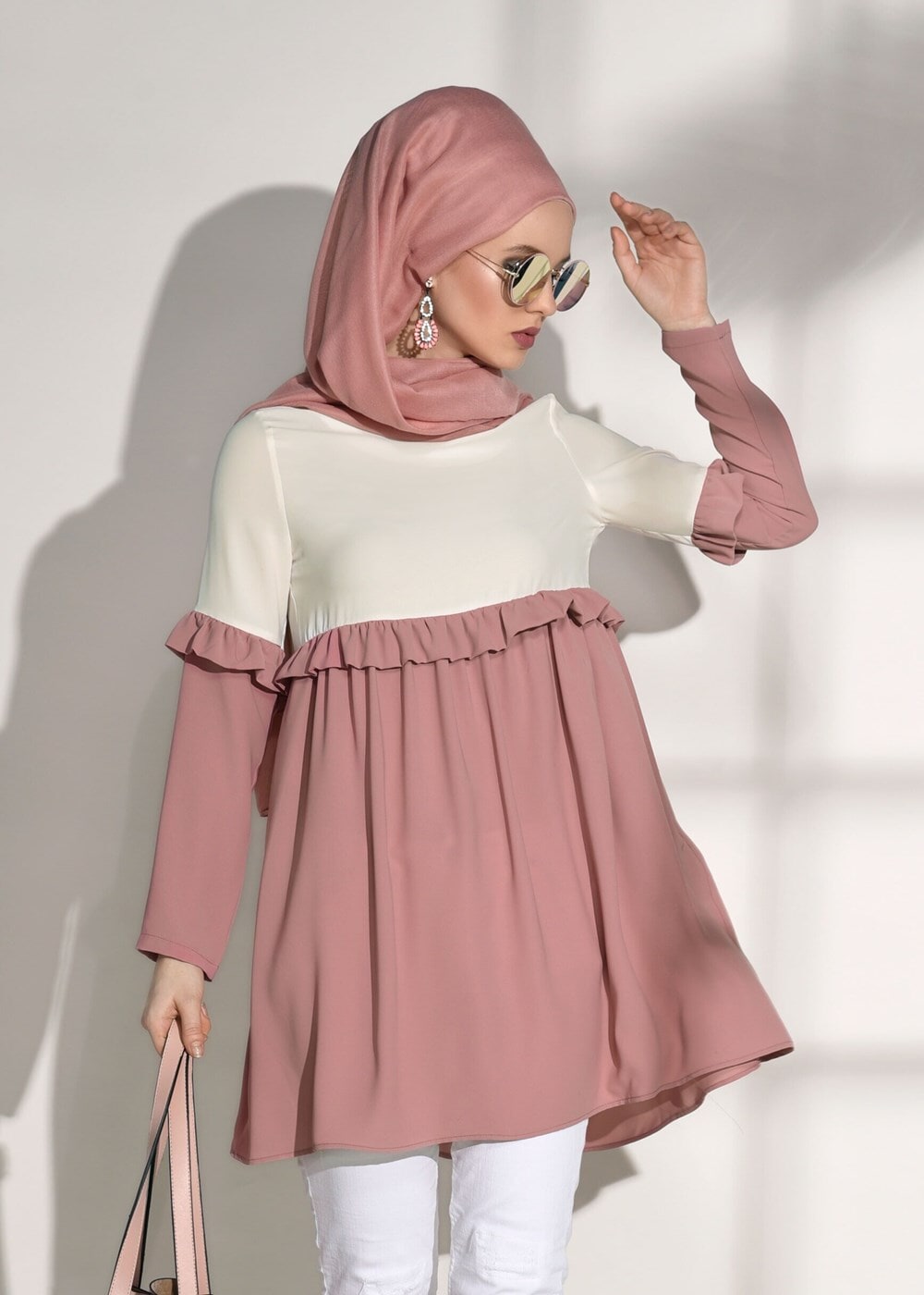 Tesettür giyim PUDRA T 5951 ModaBu-Fırfırlı Düğmeli Tunik