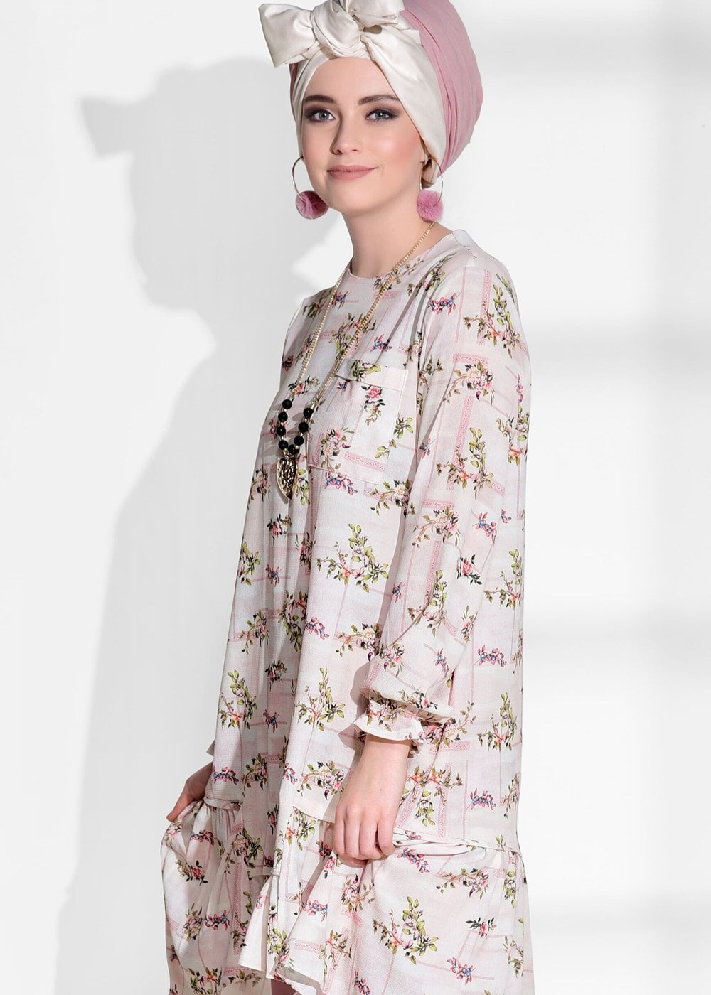 Tesettür giyim BEJ T 5968 Mısra-Çiçek Desenli Tunik