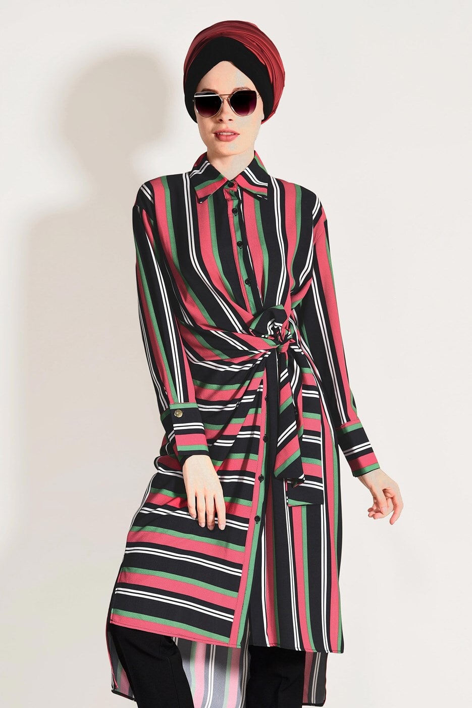 Tesettür giyim SİYAH T 5988 Mısra- Çizgi Desenli Tunik