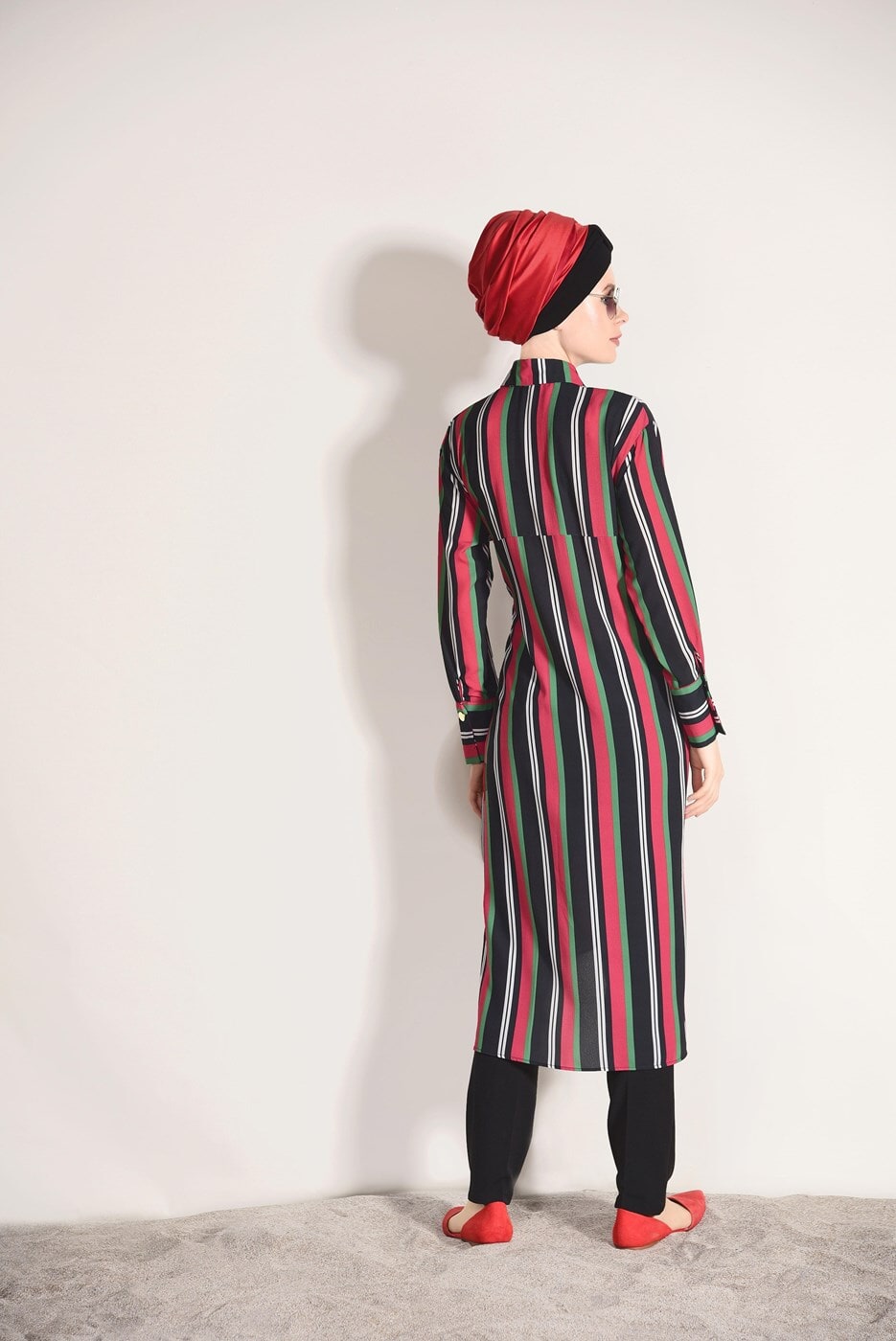 Tesettür giyim SİYAH T 5988 Mısra- Çizgi Desenli Tunik