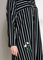 Tesettür giyim SİYAH T 6365 Asmiray-Çizgi Desenli Nakışlı Tunik