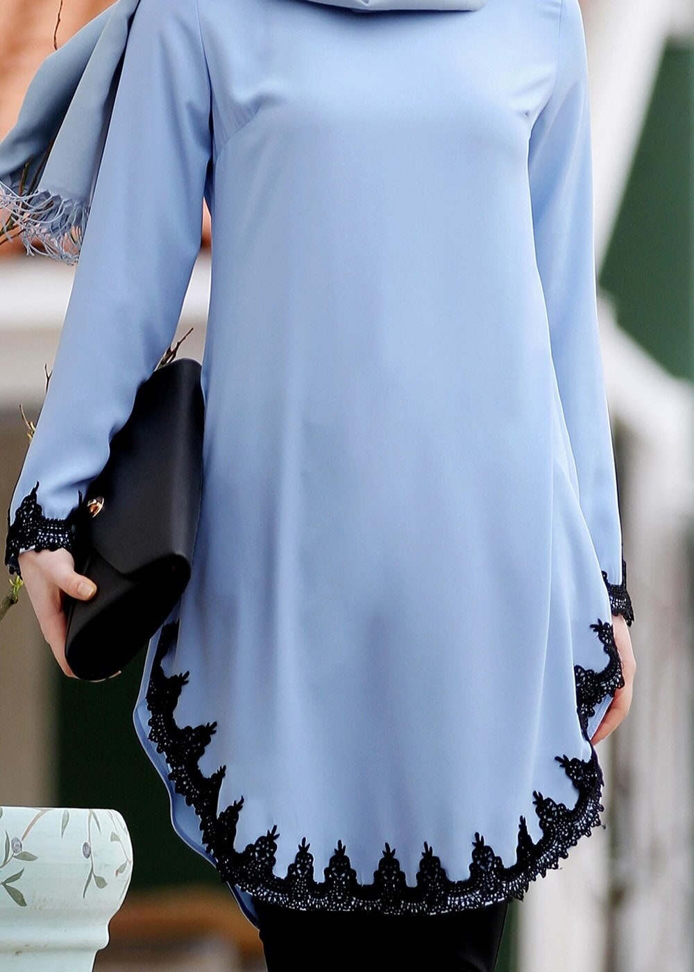 Tesettür giyim MAVİ T 6407 Armalin- Güpür Detaylı Tunik