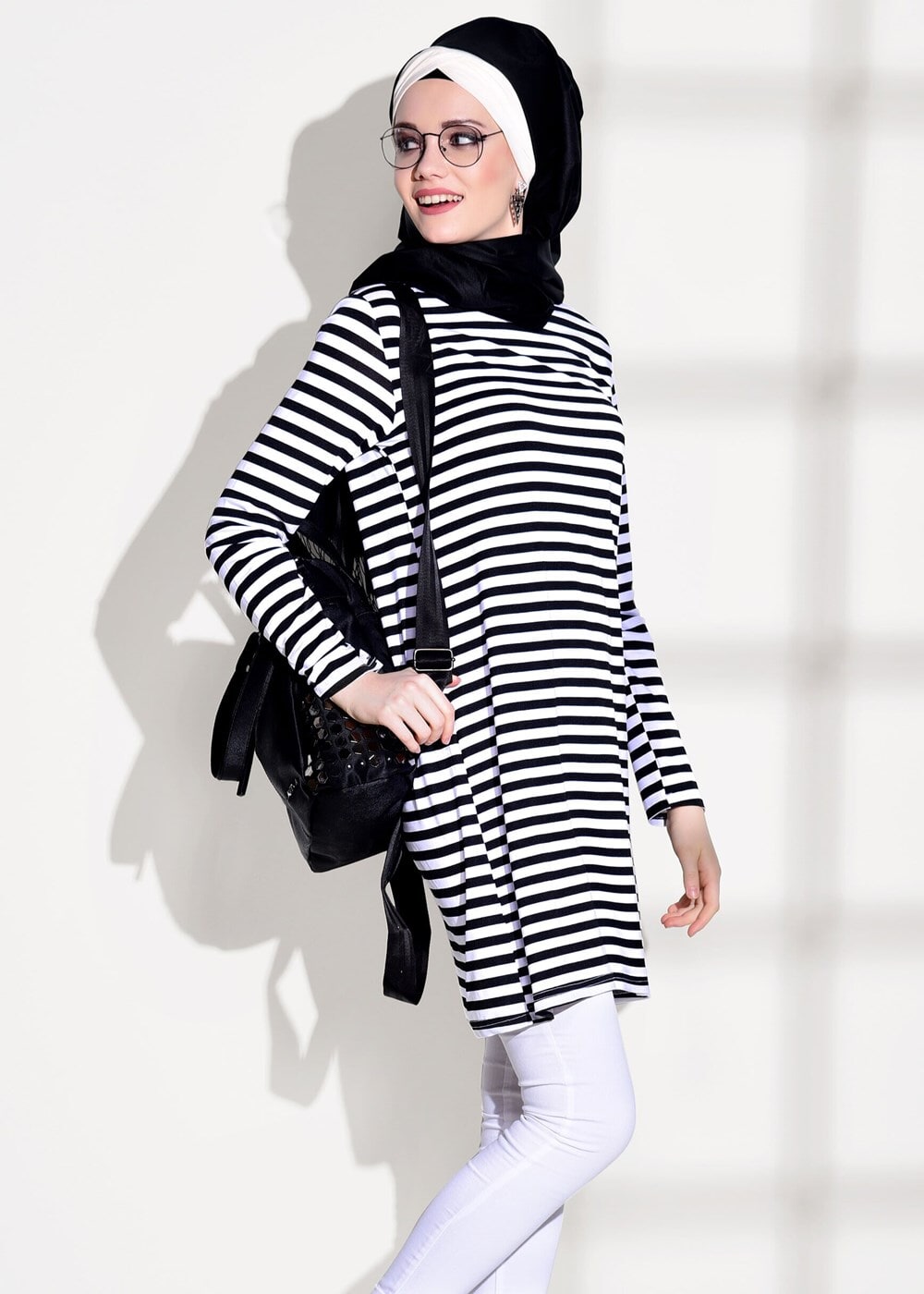 Tesettür giyim SİYAH ÇİZGİLİ PENYE TUNİK 6418