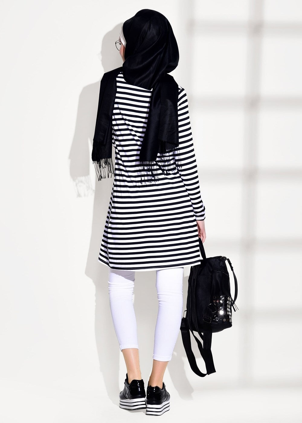 Tesettür giyim SİYAH ÇİZGİLİ PENYE TUNİK 6418