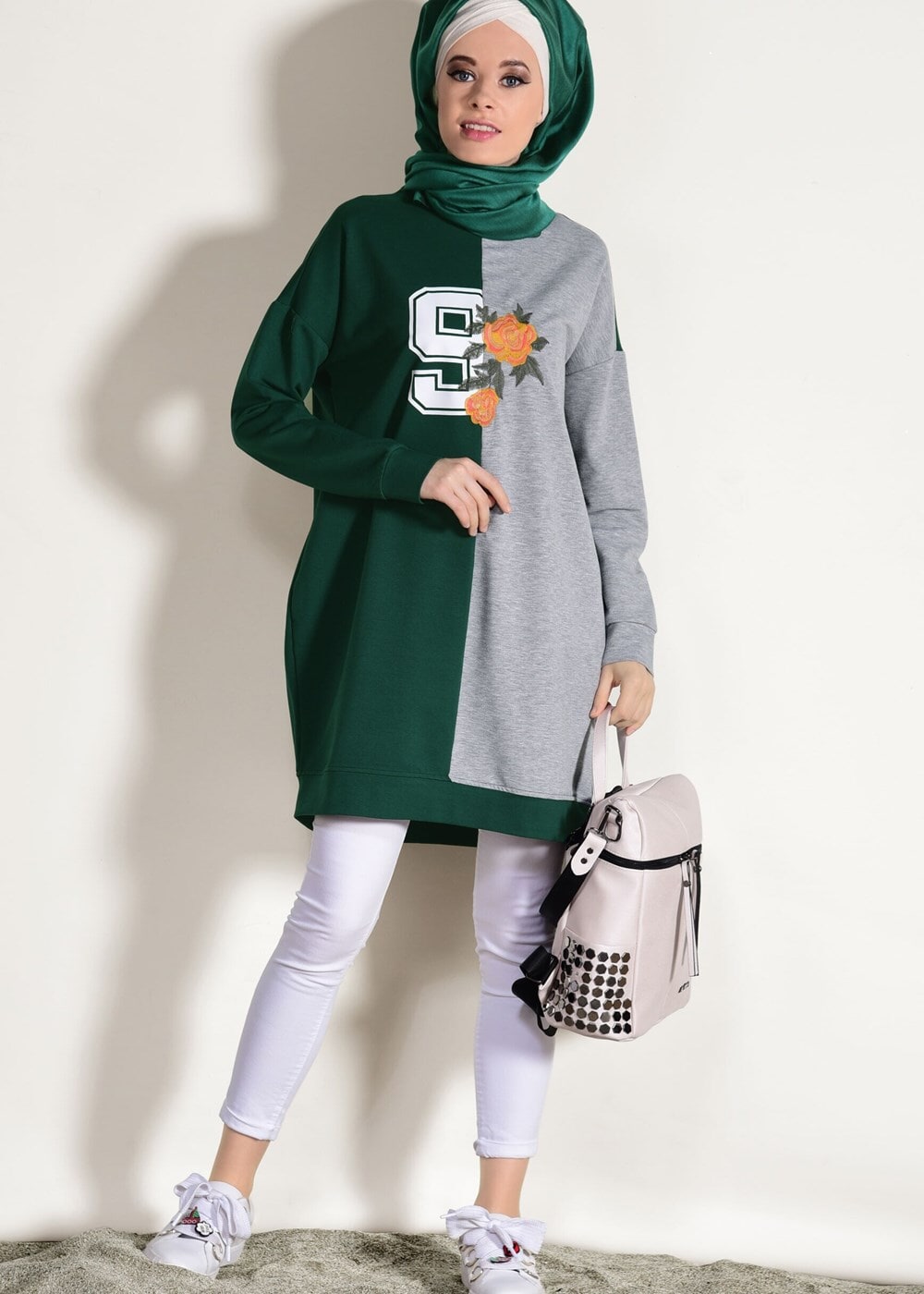 Tesettür giyim YEŞİL NAKIŞ DETAYLI SPOR TUNİK 7018