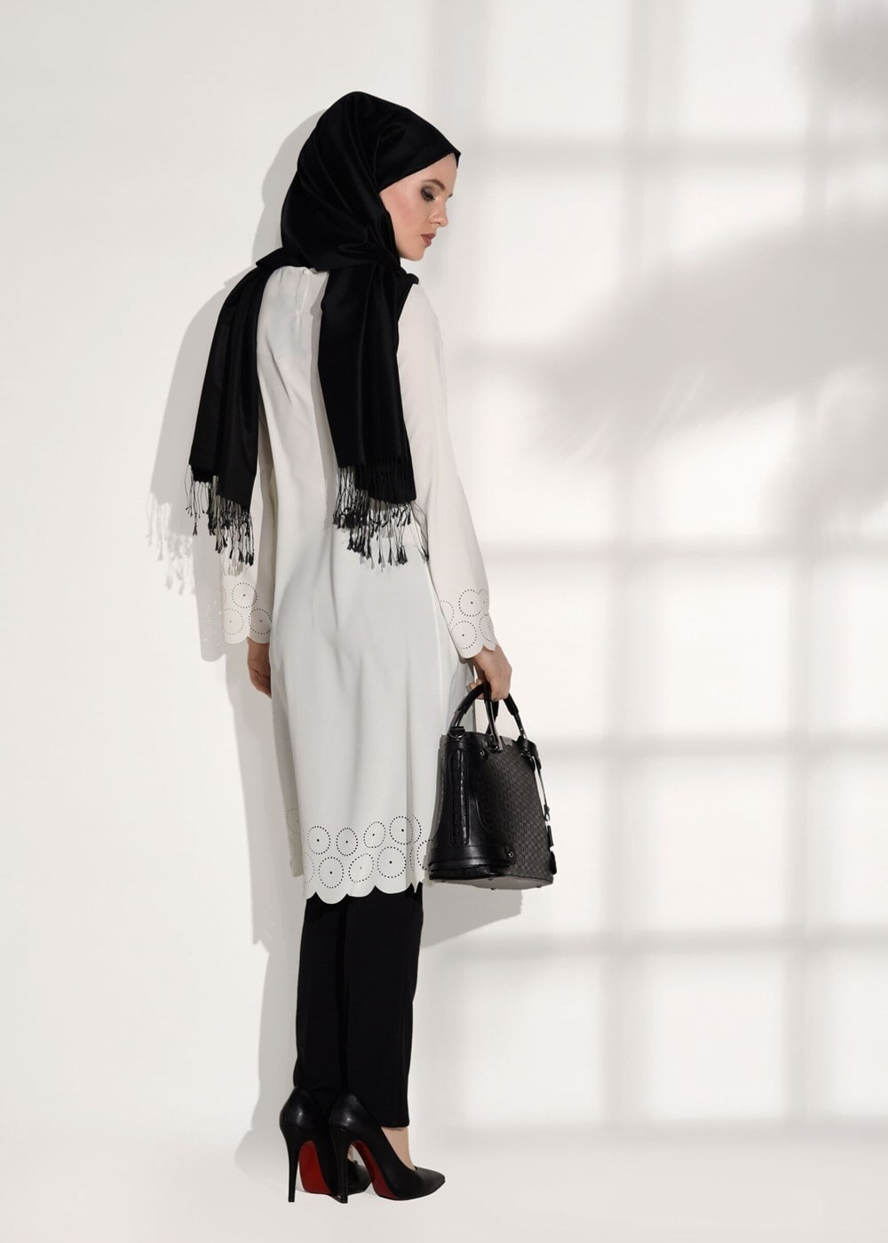 Tesettür giyim KREM T 7851 ModaBu-Lazer Kesim Tunik