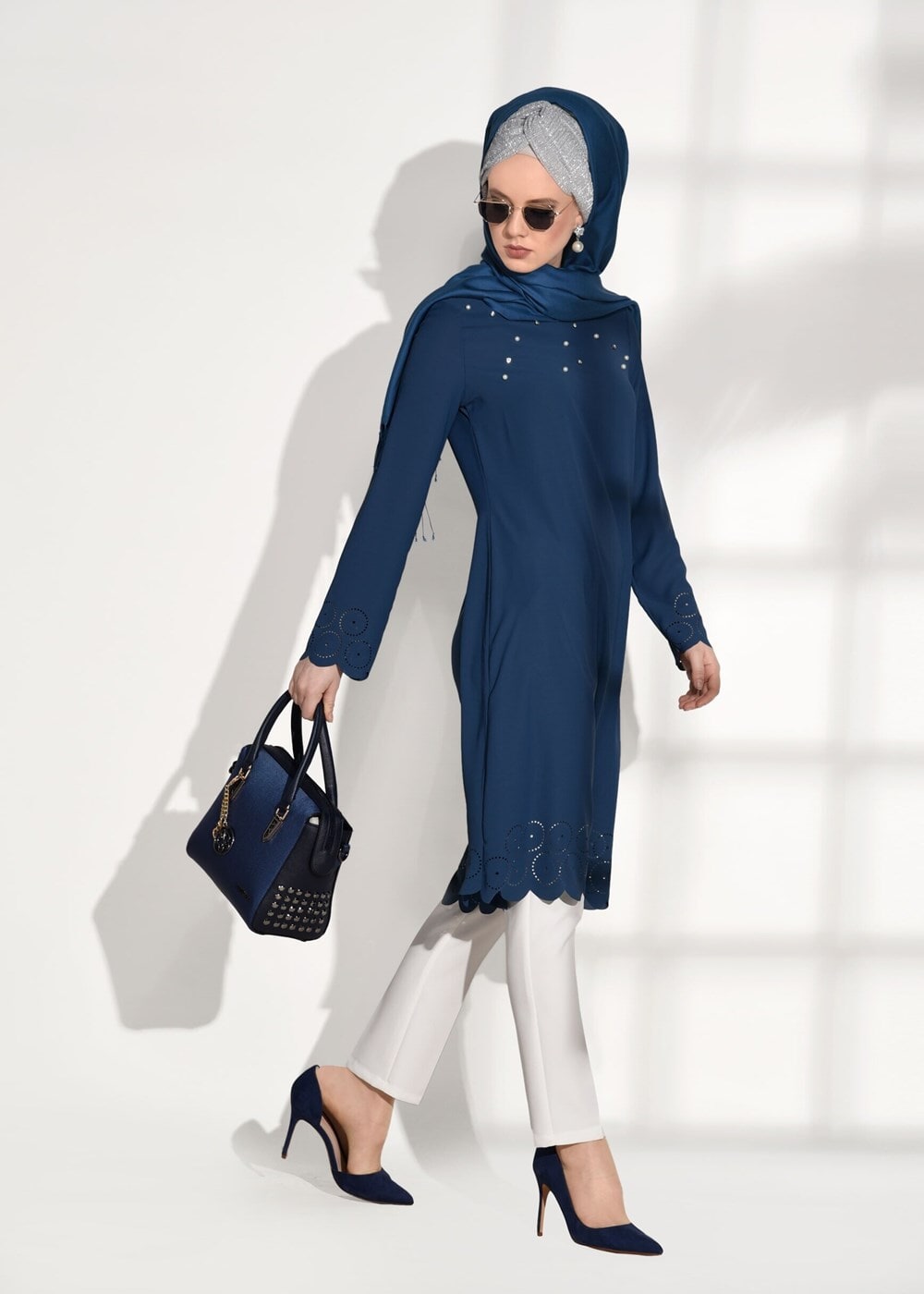 Tesettür giyim LACİVERT T 7851 ModaBu-Lazer Kesim Tunik