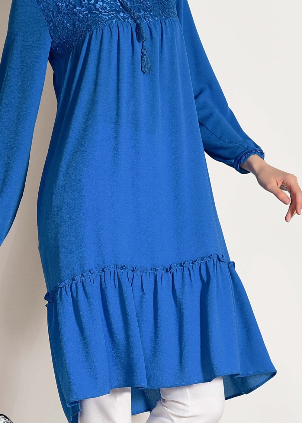 Vêtements hijab BLEU TUNIQUE DÉTAIL GUIPURE 8278