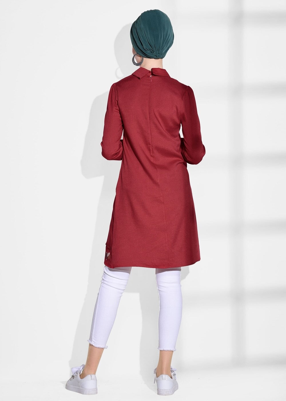 Vêtements hijab ROUGE TUNIQUE DÉTAILLÉE DE BRODERIE 9037