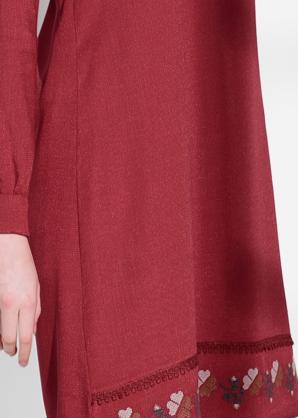 Vêtements hijab ROUGE TUNIQUE DÉTAILLÉE DE BRODERIE 9037