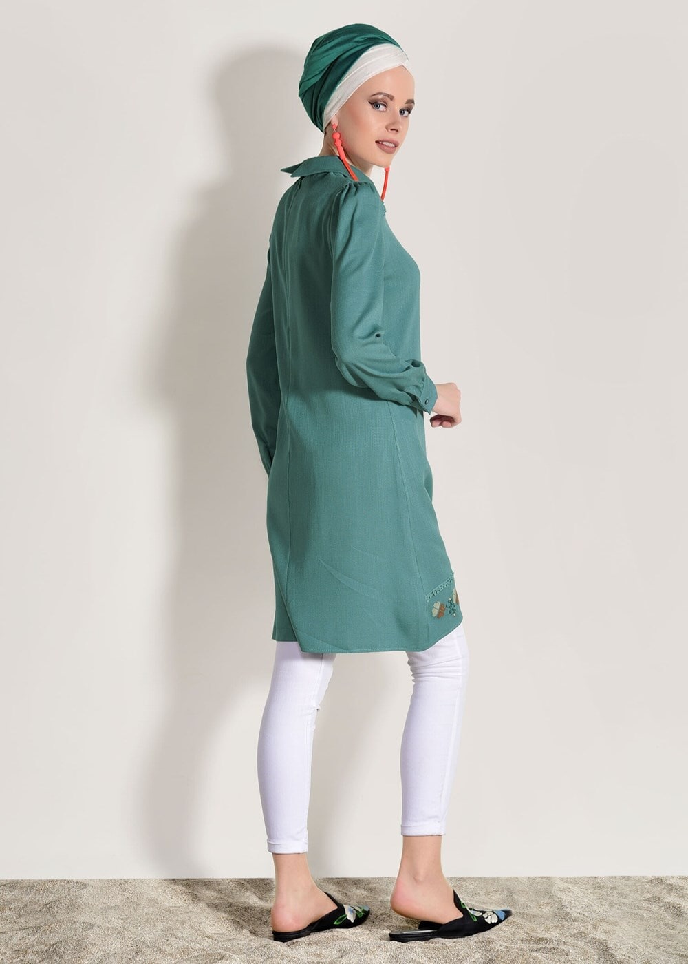 Vêtements hijab VERT TUNIQUE DÉTAILLÉE DE BRODERIE 9037