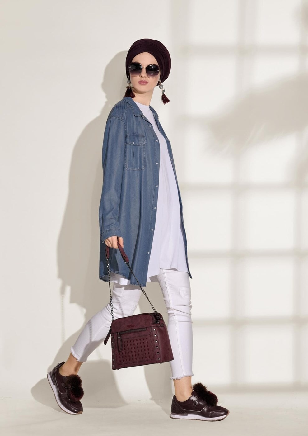 Tesettür giyim LACİVERT T 9126 Magazin- İşleme Detaylı Denim Tunik