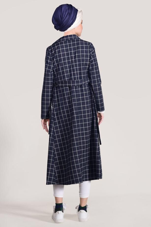 Tesettür giyim  T 3307-1 Zamane-Ekose Desenli Trenckot - TRENDTESETTÜR