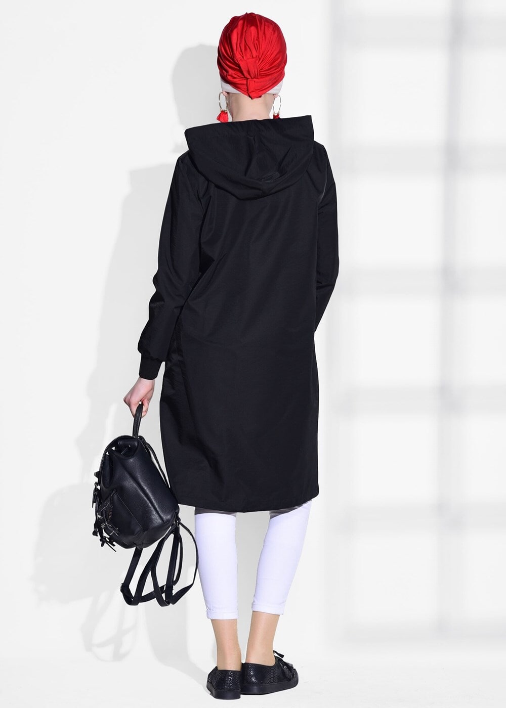 Tesettür giyim SİYAH KAPÜŞONLU TRENÇKOT 35361 