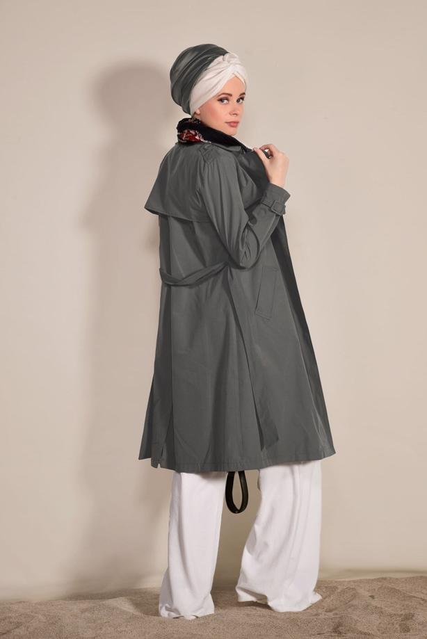 Tesettür giyim  KRUVAZE YAKA CEP DETAYLI TRENÇKOT 0876  - TRENDTESETTÜR