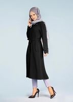 Tesettür giyim SİYAH BİLEKLERİ KEMER DETAYLI CEPLİ TRENÇKOT 1044