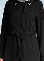 Tesettür giyim SİYAH BİLEKLERİ KEMER DETAYLI CEPLİ TRENÇKOT 1044