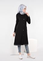 Tesettür giyim SİYAH YAZILI ŞERİT DETAYLI TRENÇKOT 1104 