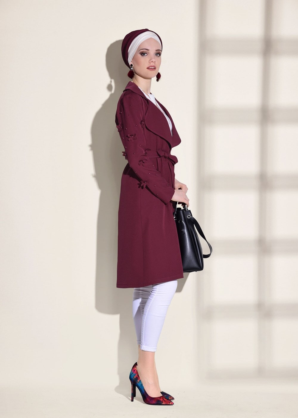Tesettür giyim BORDO T 1358 ModaBu- Lazer Kesimli Kuşak Detaylı Trençkot