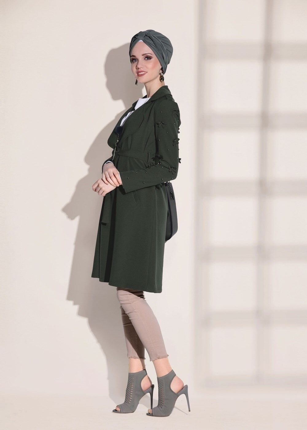 Tesettür giyim HAKİ T 1358 ModaBu- Lazer Kesimli Kuşak Detaylı Trençkot