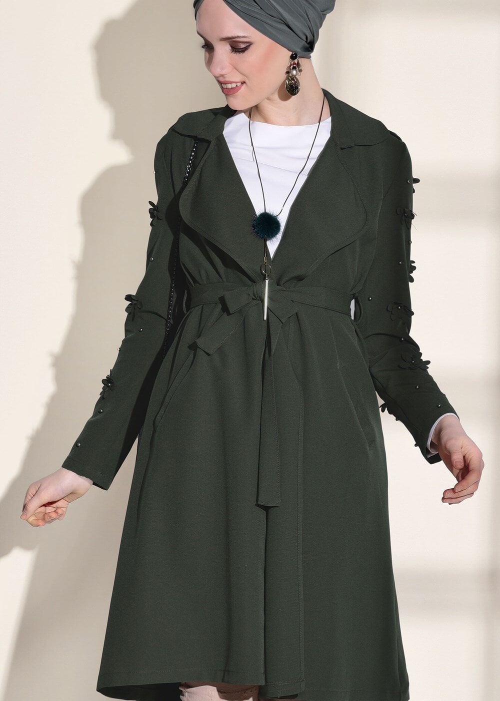 Tesettür giyim HAKİ T 1358 ModaBu- Lazer Kesimli Kuşak Detaylı Trençkot