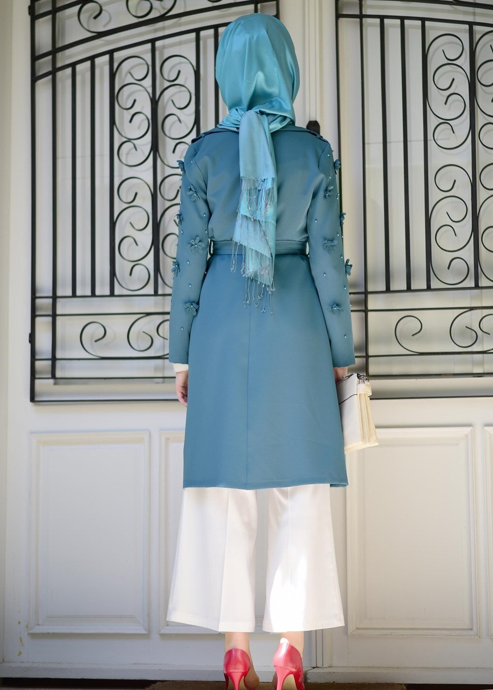 Tesettür giyim MAVİ T 1358 ModaBu- Lazer Kesimli Kuşak Detaylı Trençkot