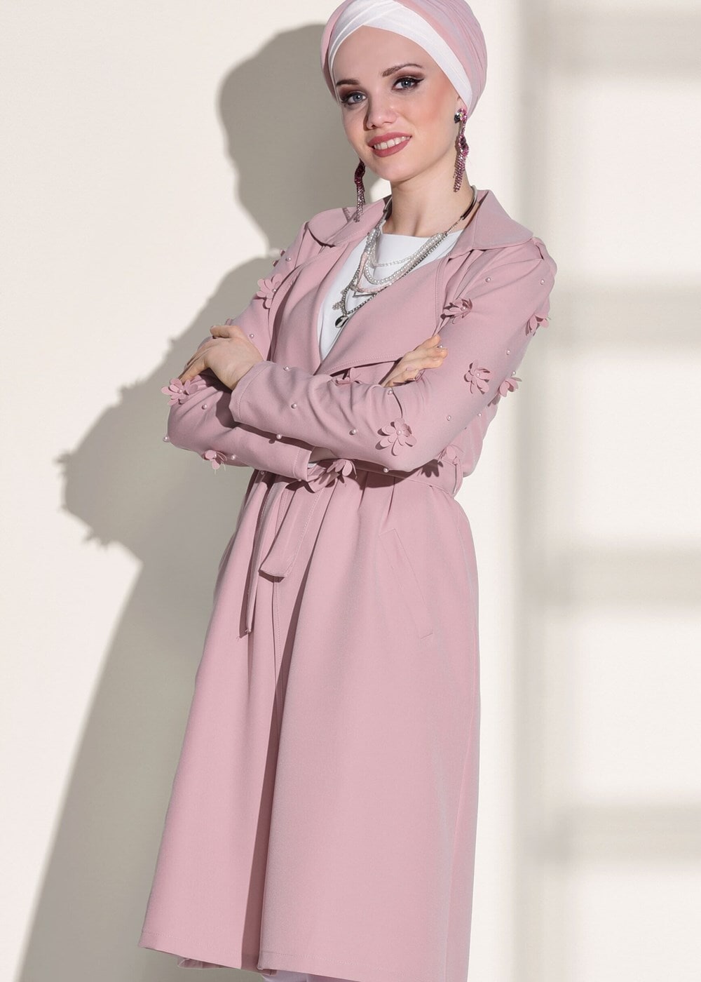 Tesettür giyim PUDRA T 1358 ModaBu- Lazer Kesimli Kuşak Detaylı Trençkot