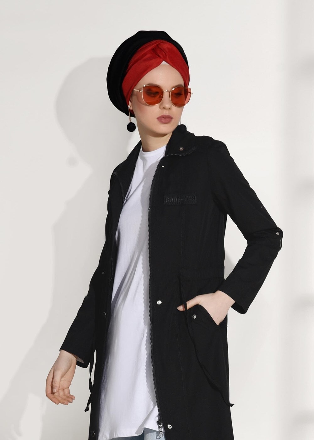 Tesettür giyim SİYAH BELİ BÜZGÜLÜ SPOR TRENÇKOT 5008