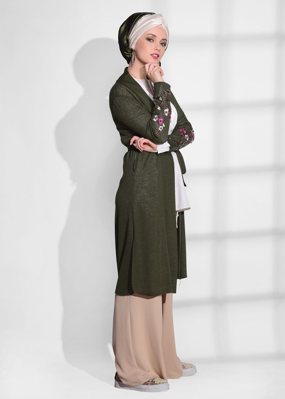 Vêtements hijab KAKI T 19102 Lafaba- Kol Kısmı Nakış Detaylı Penye Hırka