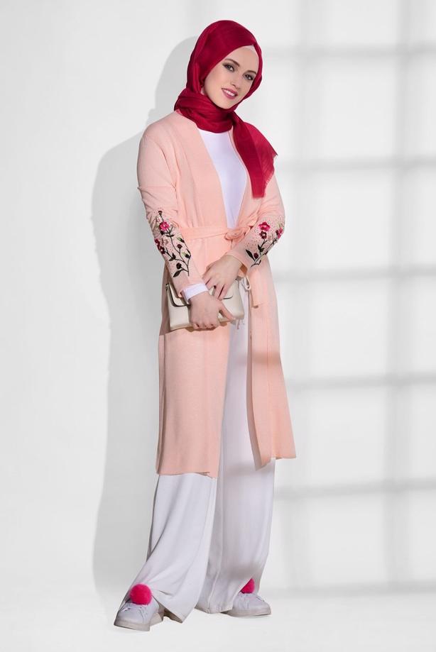 Tesettür giyim  KOL KISMI NAKIŞ DETAYLI HIRKA 19102 - TRENDTESETTÜR