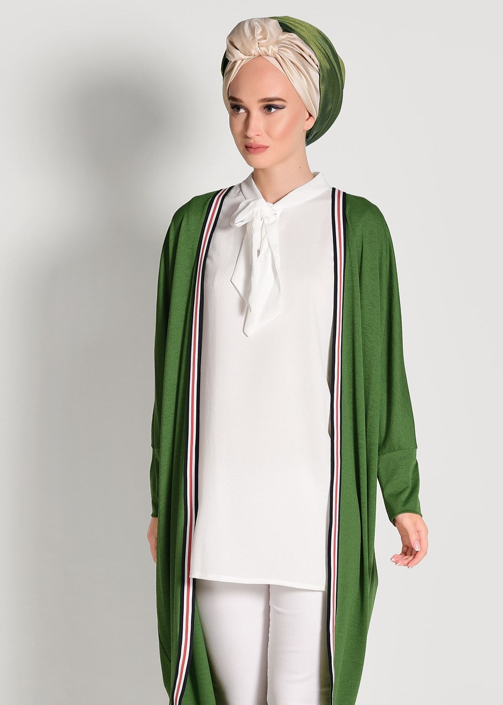 Tesettür giyim YEŞİL ŞERİT DETAYLI SALAŞ HIRKA 32661 