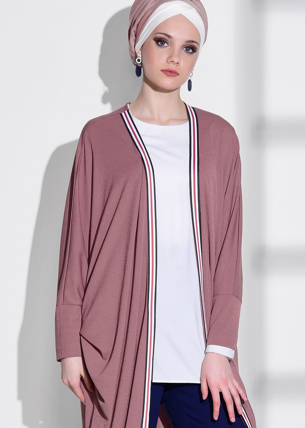 Tesettür giyim PEMBE ŞERİT DETAYLI SALAŞ HIRKA 32661 