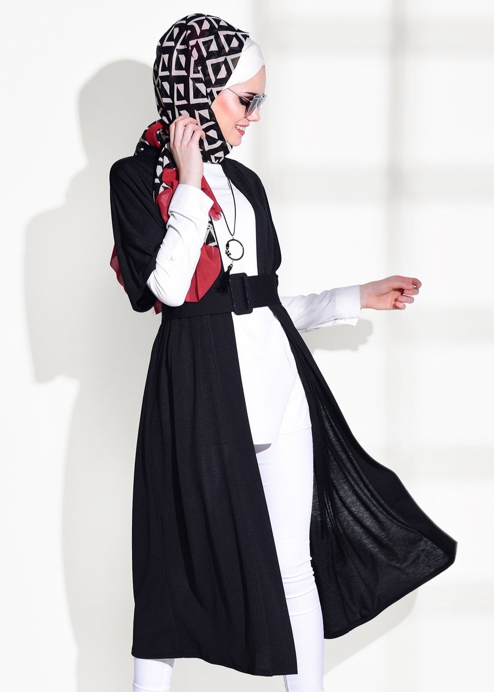 Tesettür giyim SİYAH KEMER DETAYLI UZUN HIRKA 44761