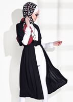 Tesettür giyim SİYAH KEMER DETAYLI UZUN HIRKA 44761