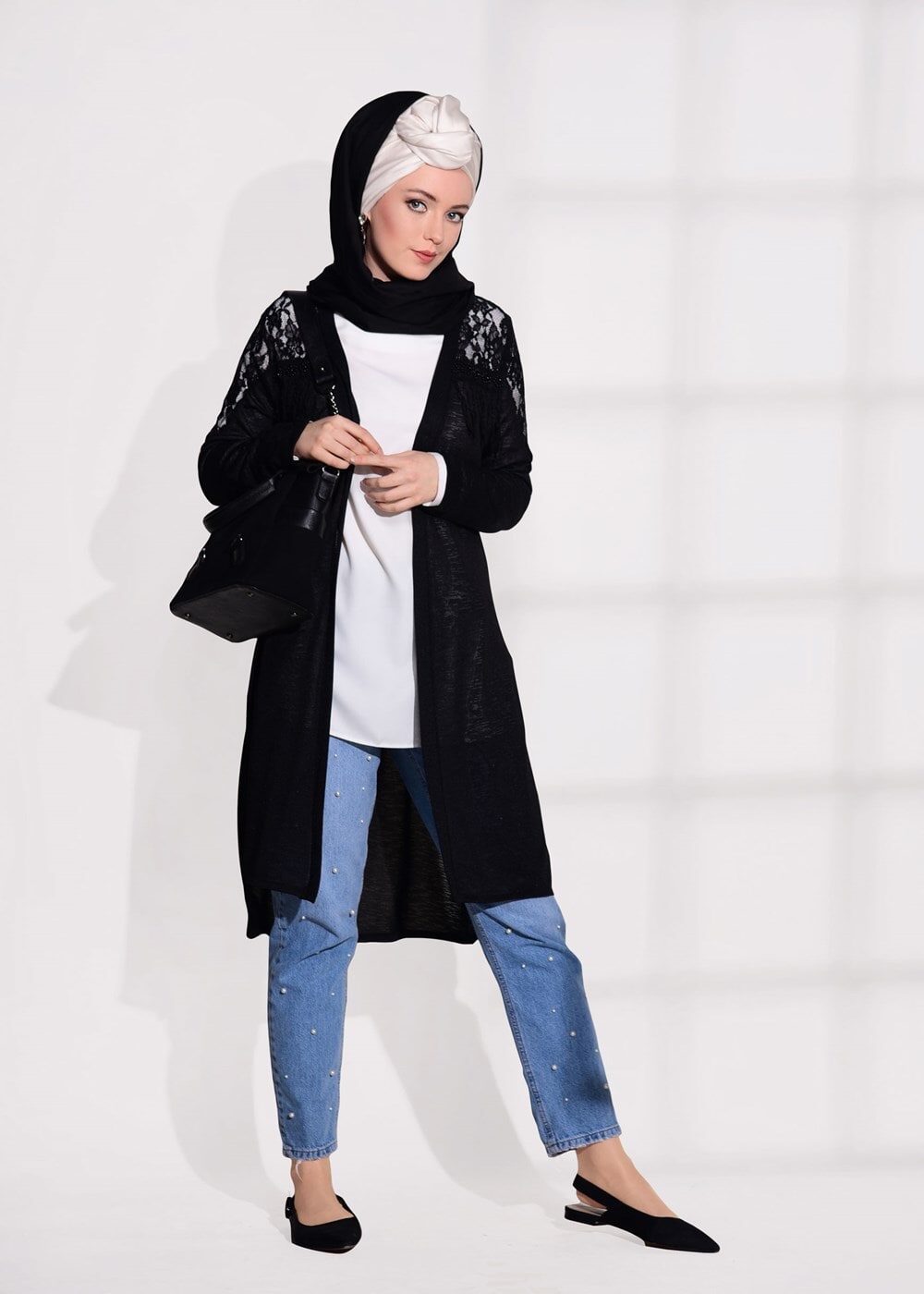 Tesettür giyim SİYAH GÜPÜR DETAYLI PENYE HIRKA 72081 